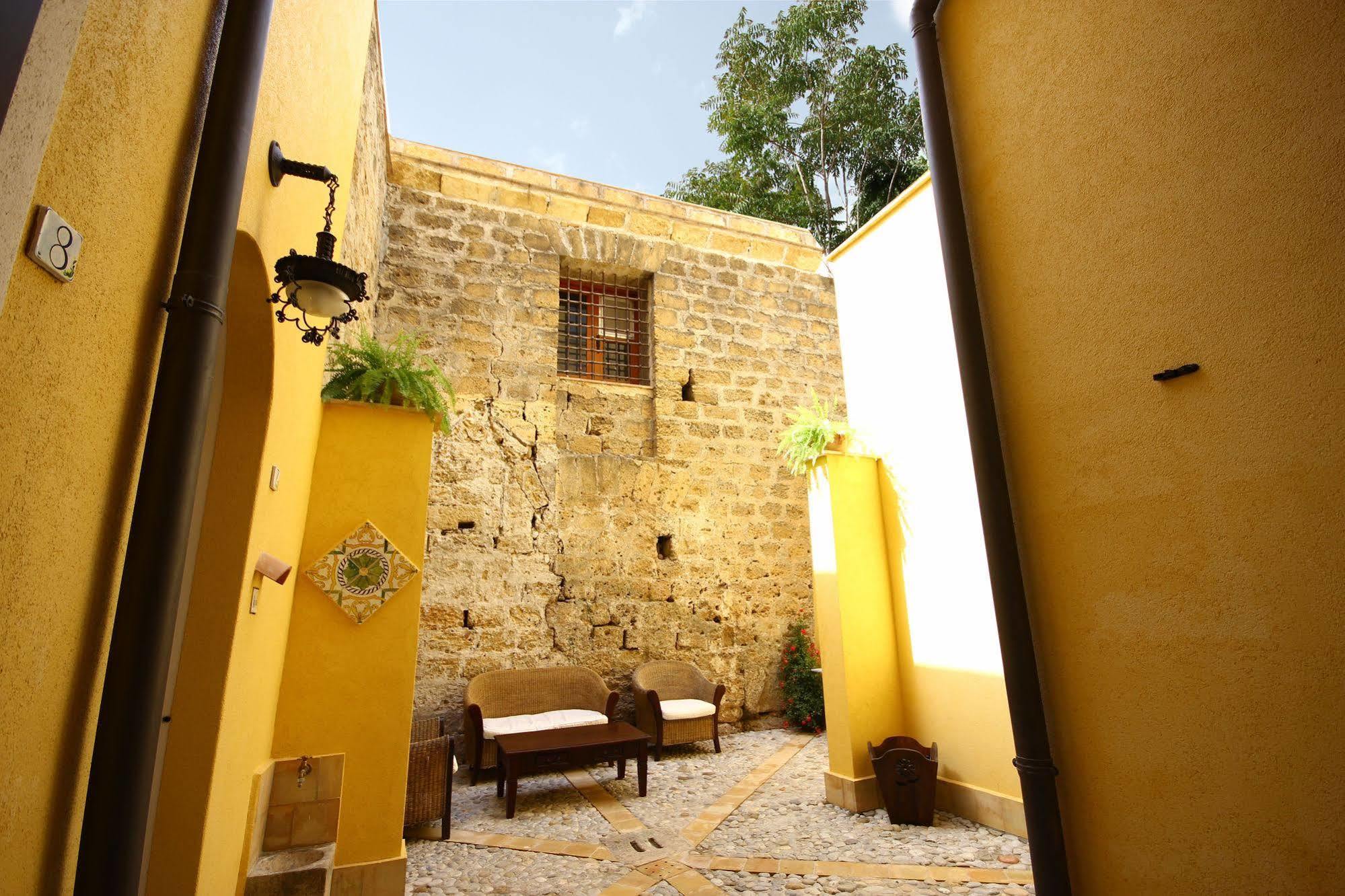 Khalisah Bed & Breakfast