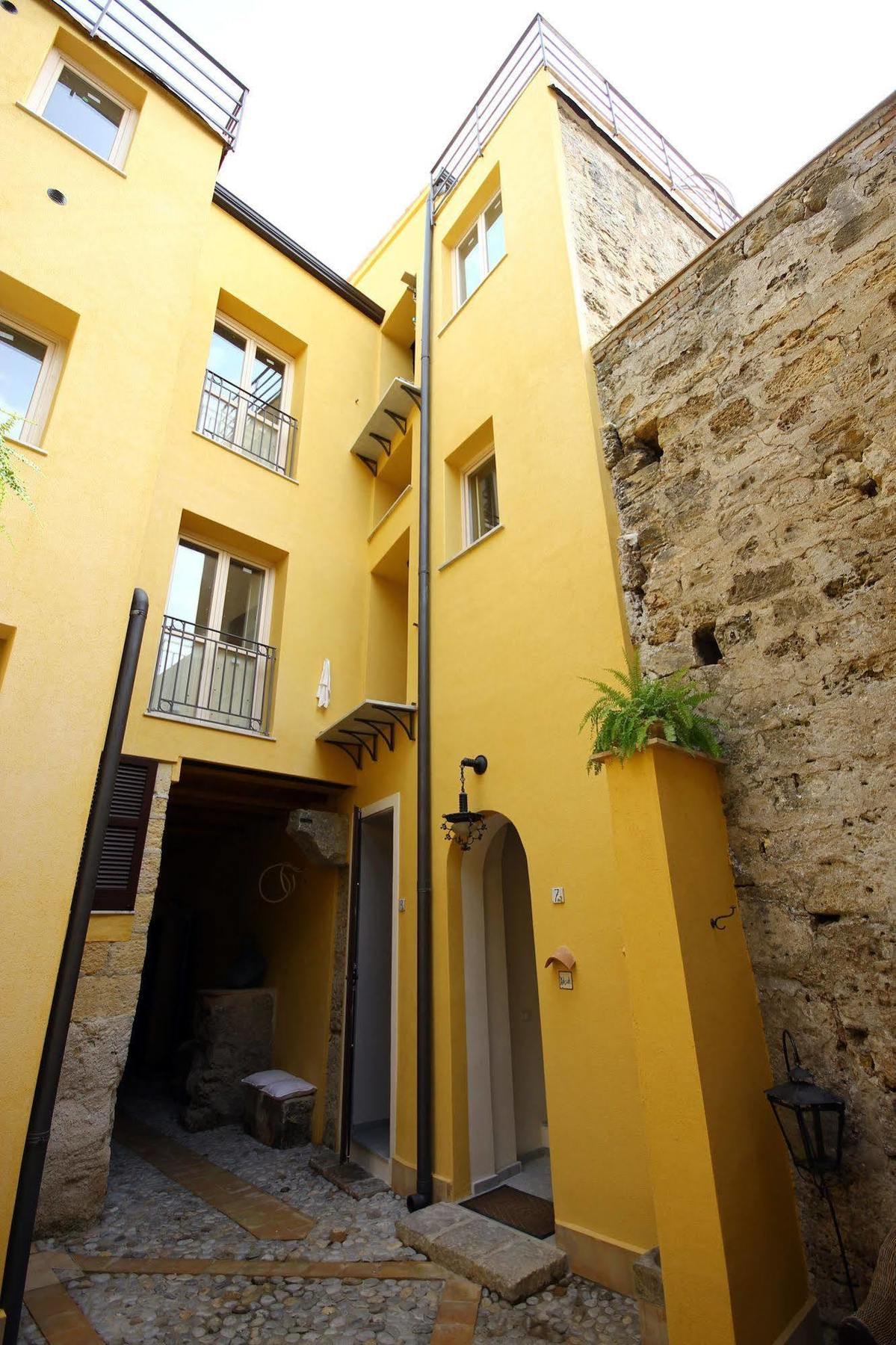 Bed & Breakfast Khalisah